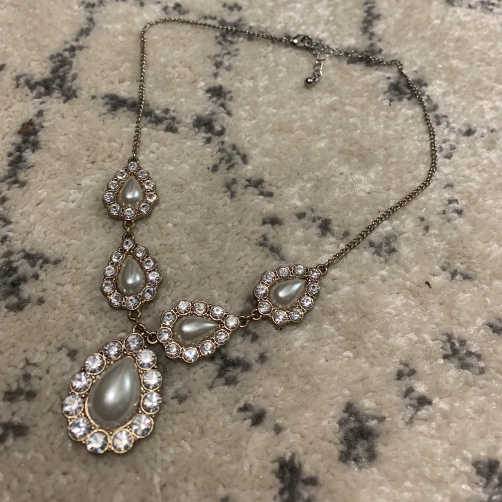 Statement necklace
